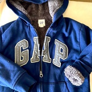 Warm fur lined GAP hoodie 6-7